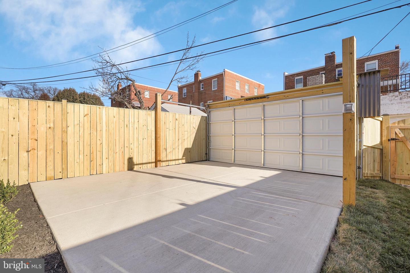 421 Kennedy St NE
