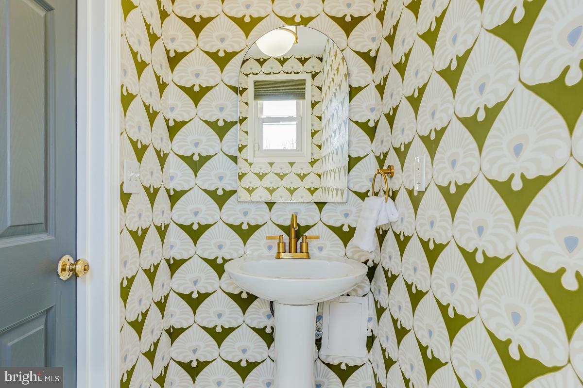 4914 Illinois Ave NW