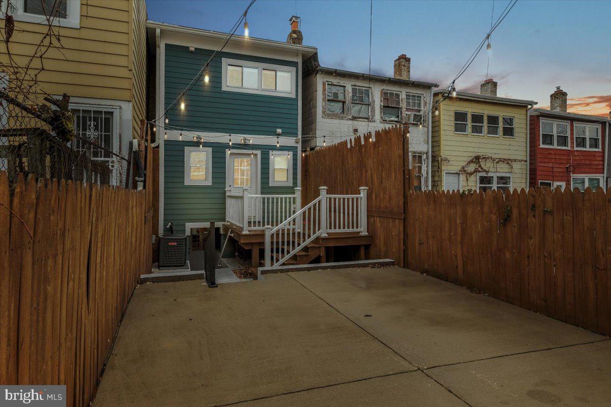 5003 7th Pl NW