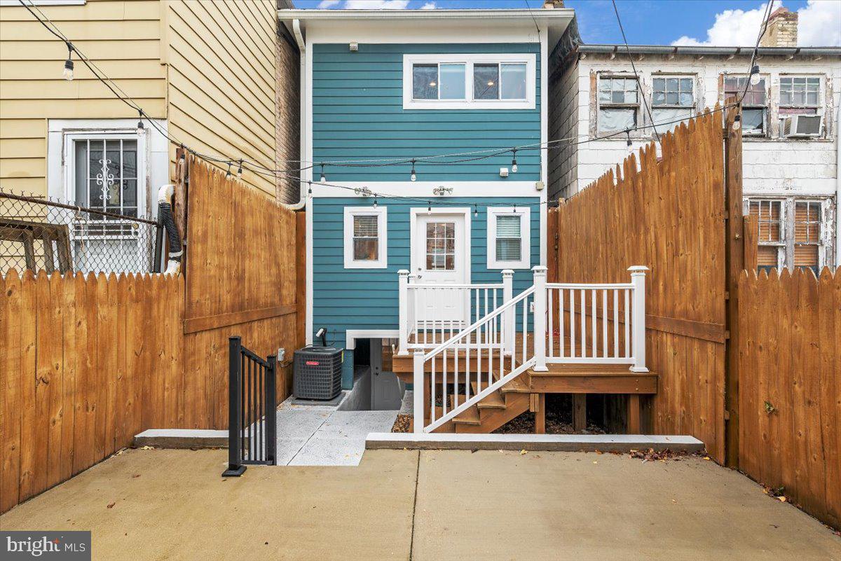 5003 7th Pl NW