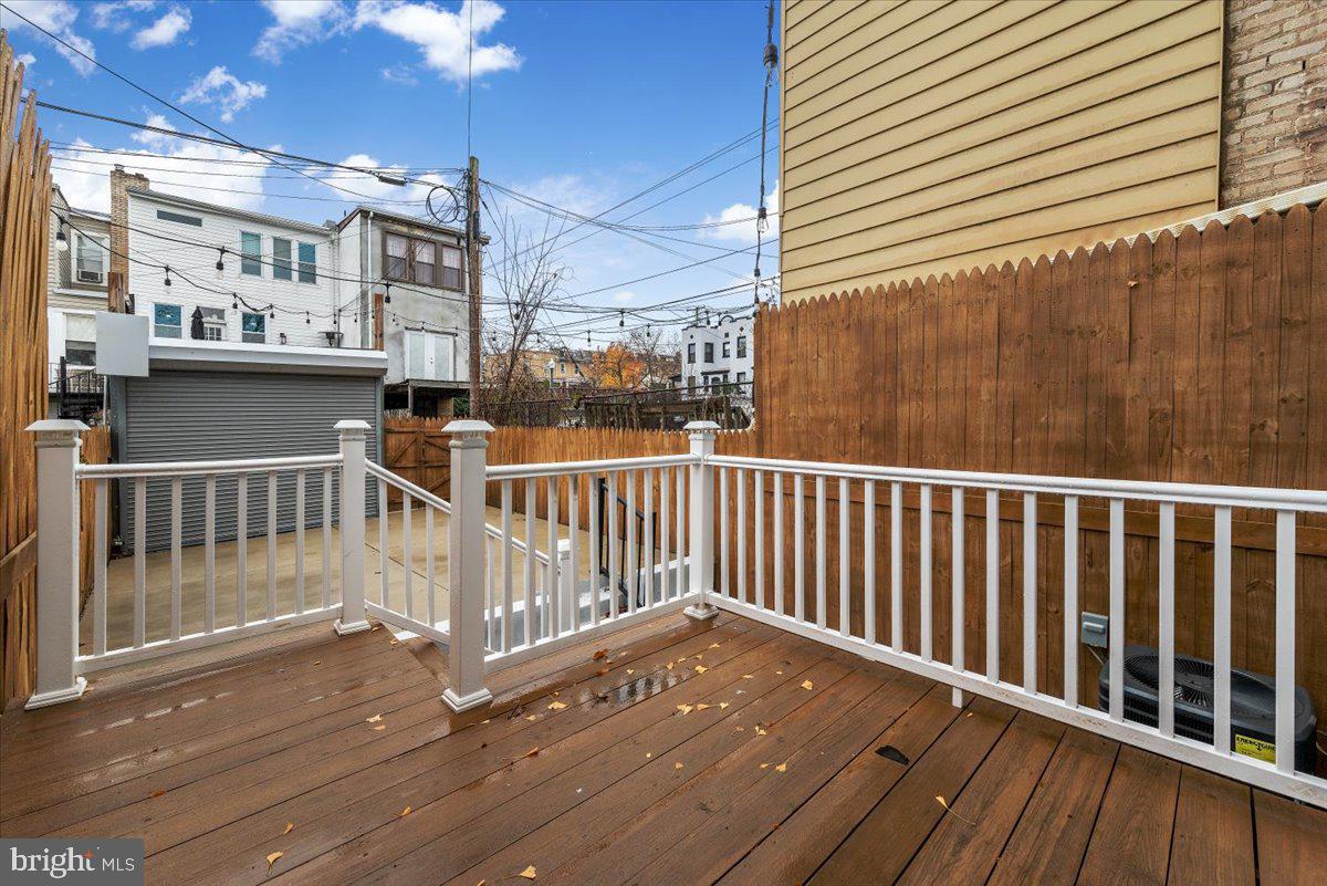 5003 7th Pl NW