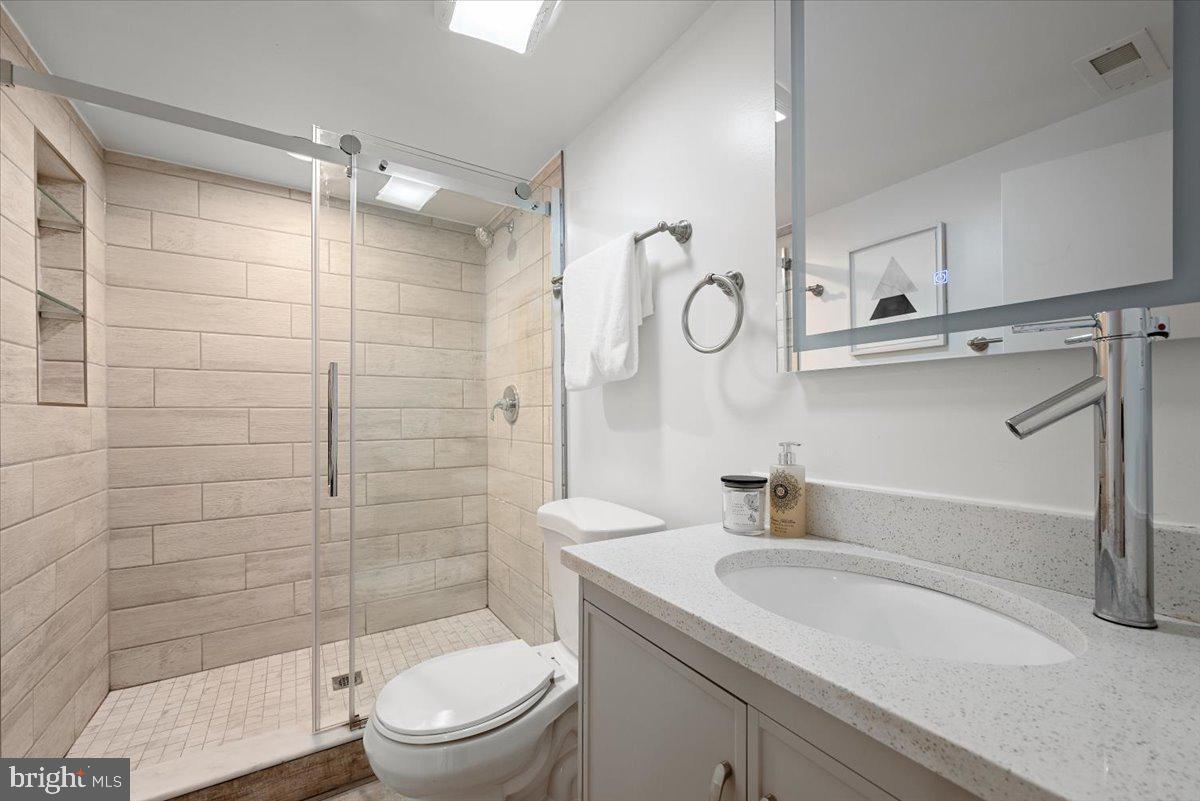 5003 7th Pl NW