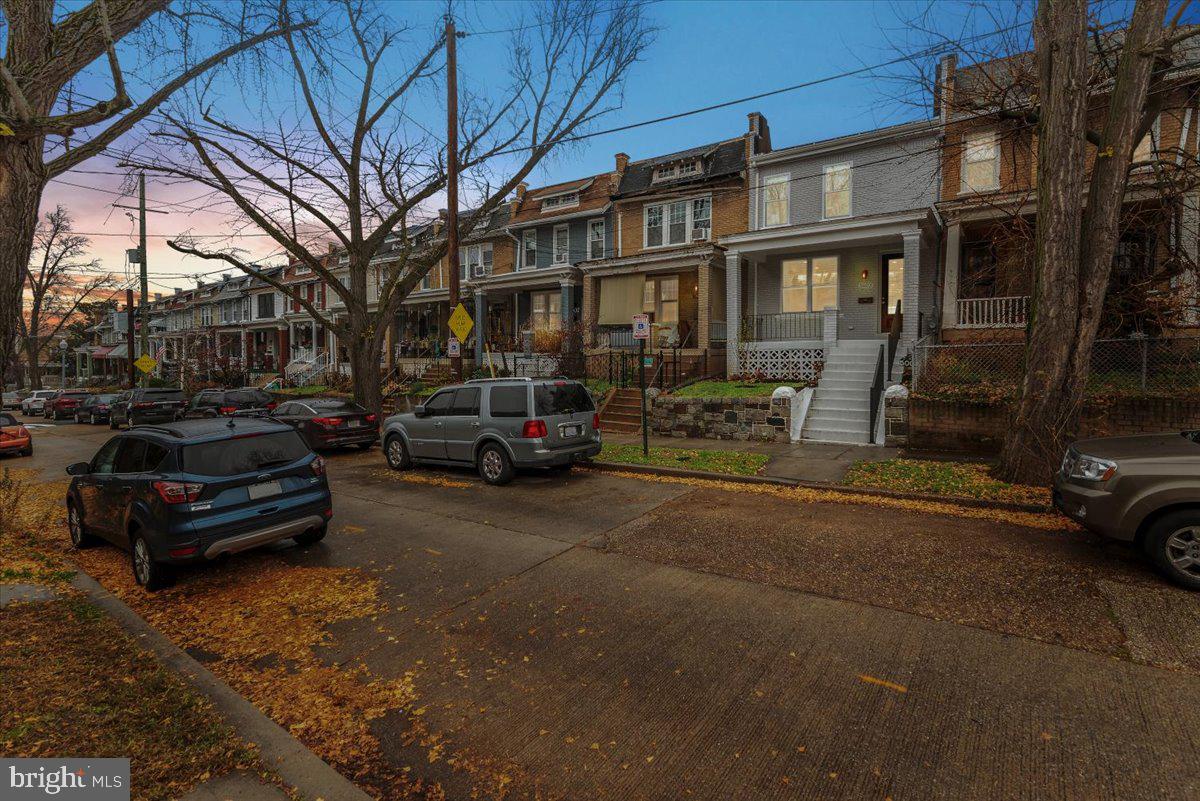 5003 7th Pl NW