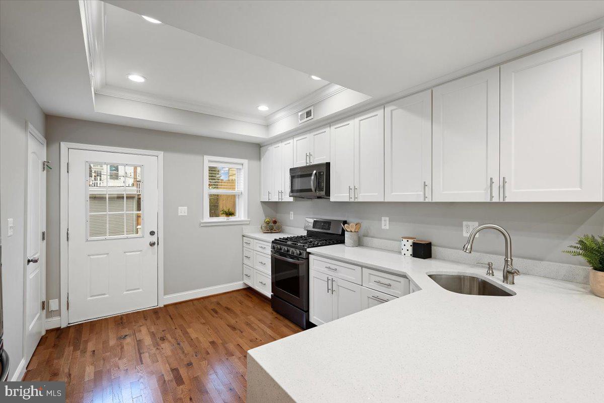 5003 7th Pl NW