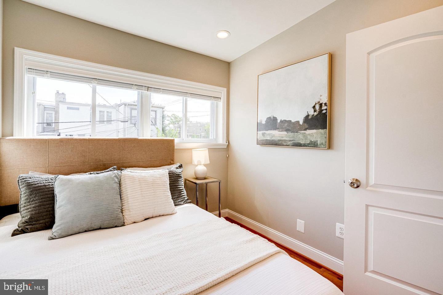 5003 7th Pl NW