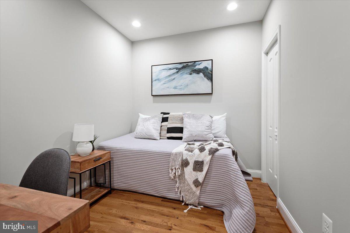 5003 7th Pl NW
