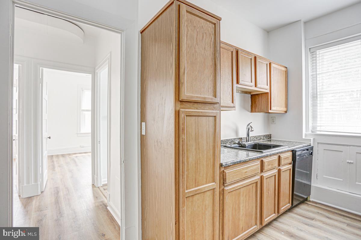 115 2nd St NE #6