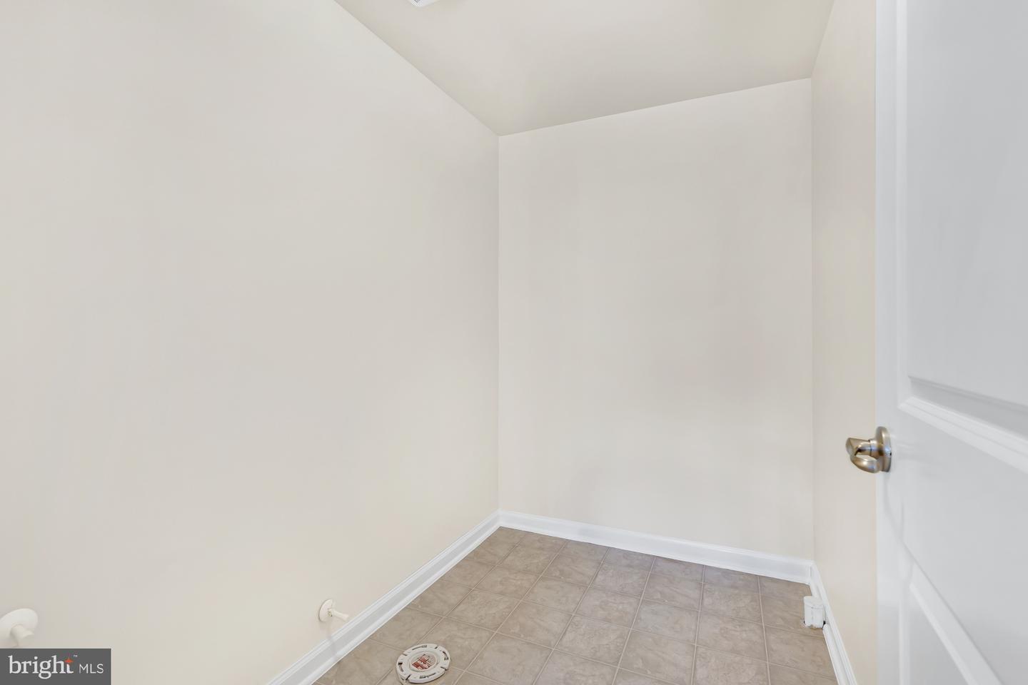 3709 Commodore Joshua Barney Dr NE