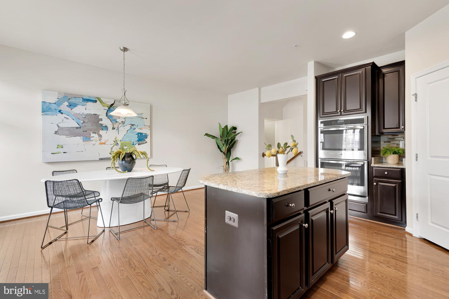 3709 Commodore Joshua Barney Dr NE
