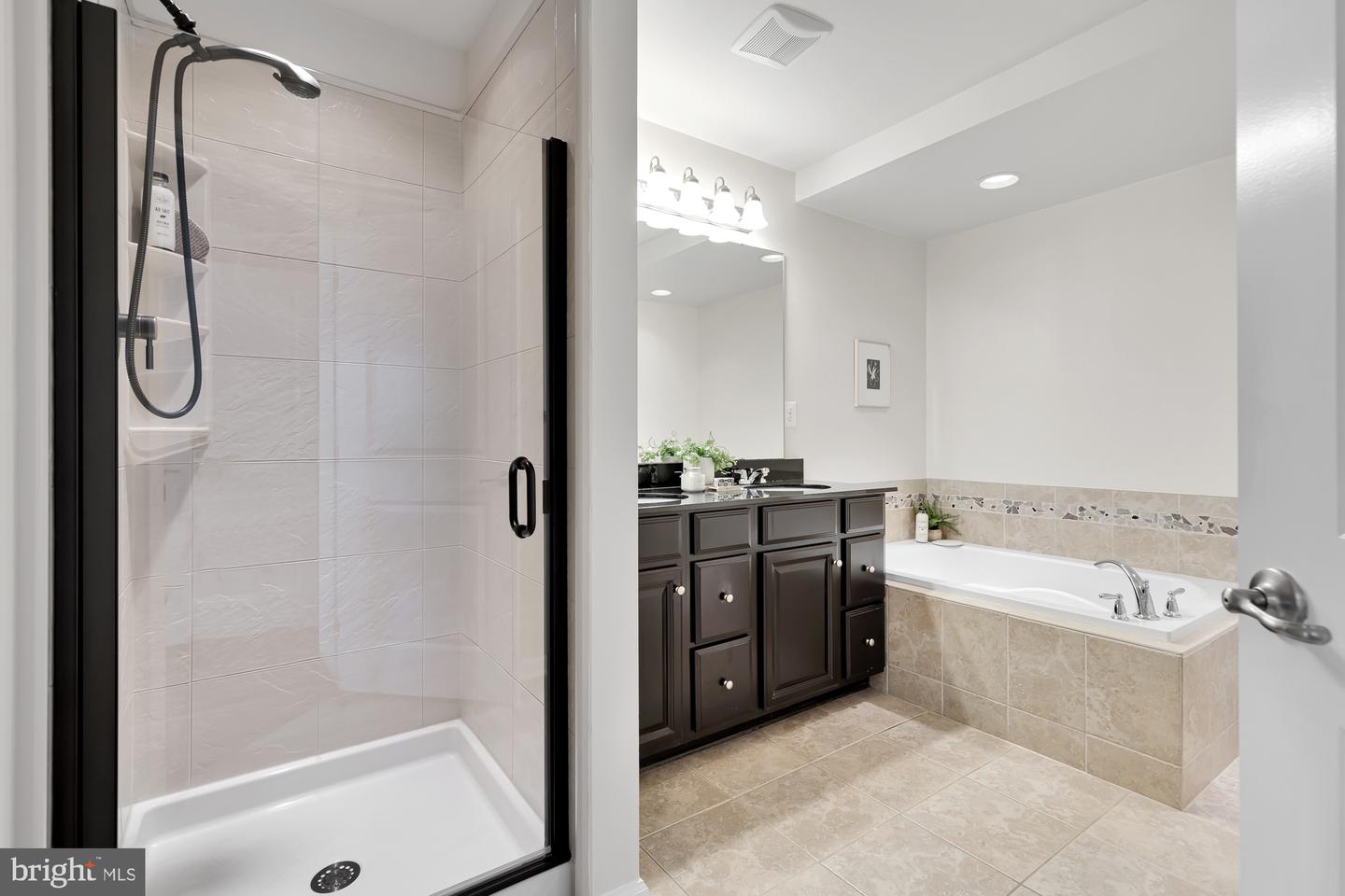 3709 Commodore Joshua Barney Dr NE