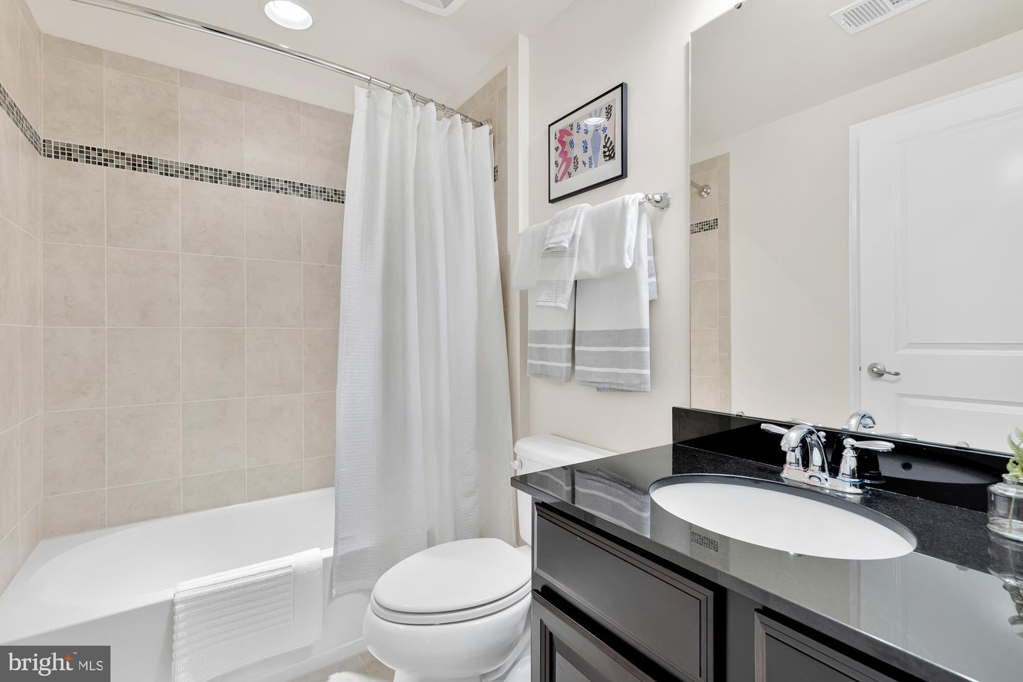 3709 Commodore Joshua Barney Dr NE