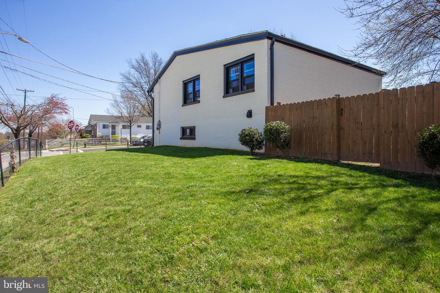 1101 44th Pl SE