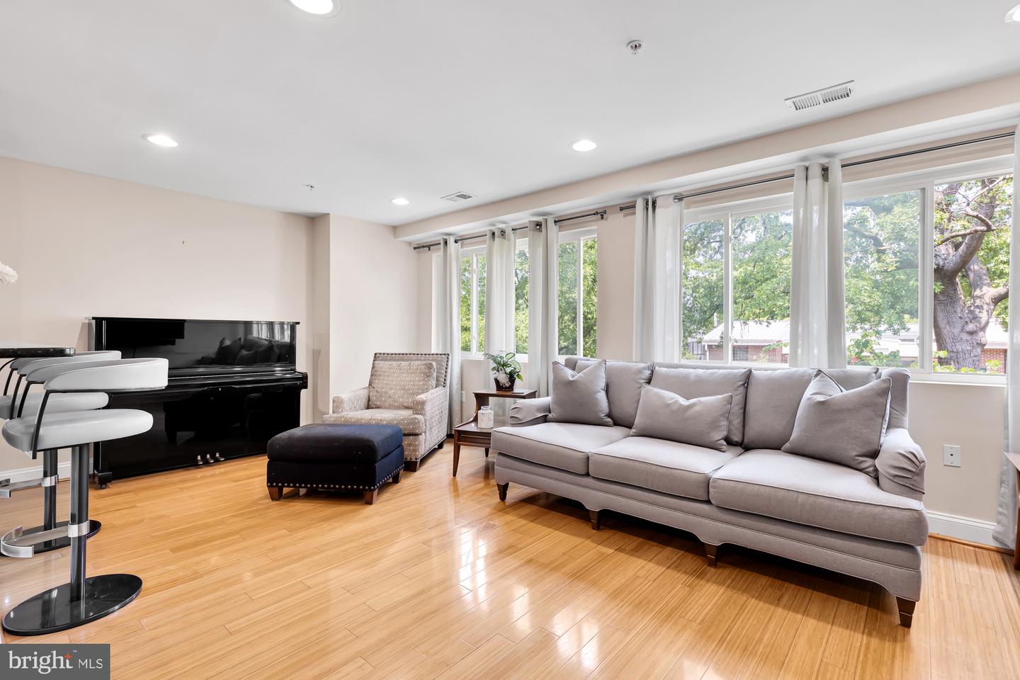 804 Taylor St NW #201