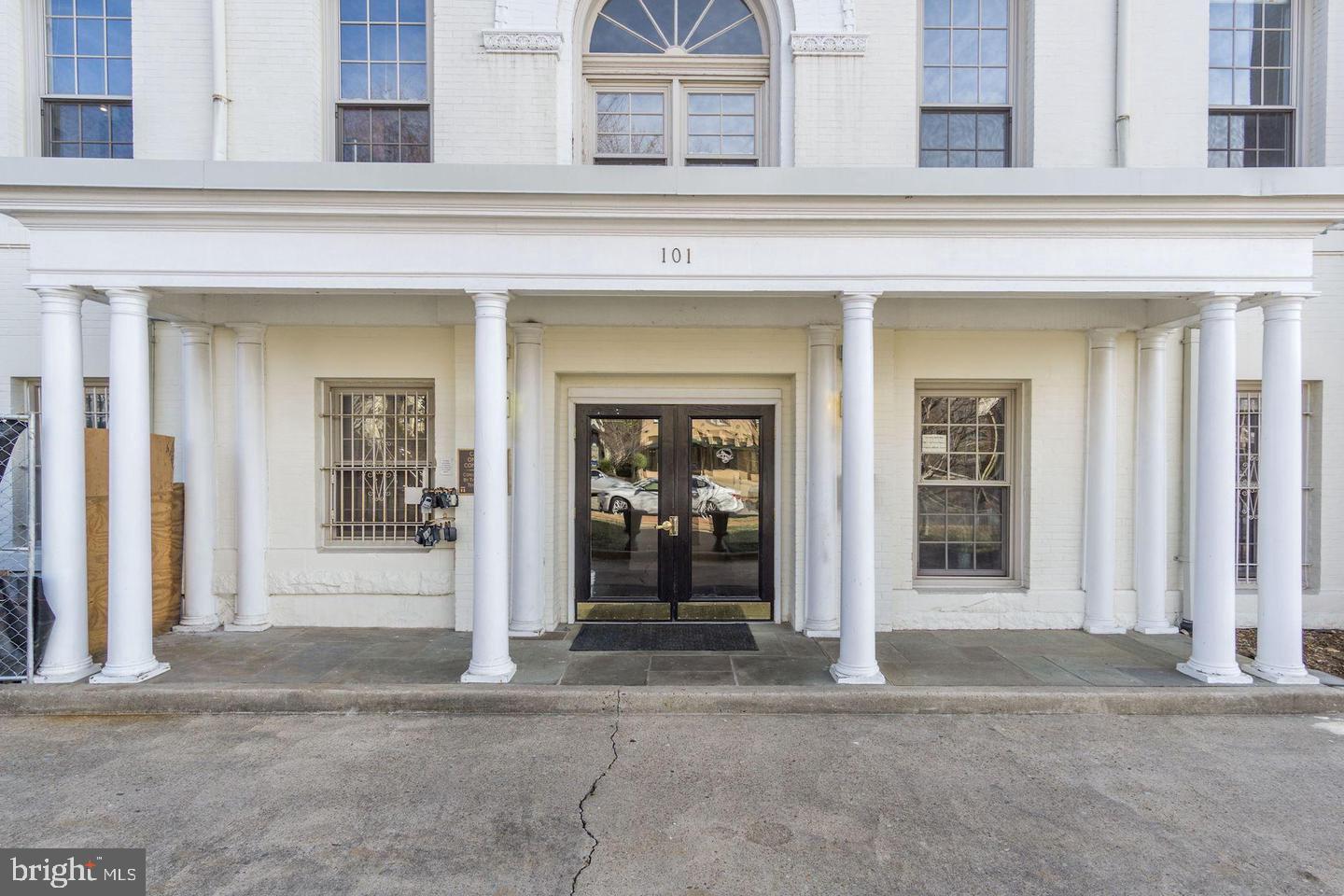 101 N Carolina Ave SE #403