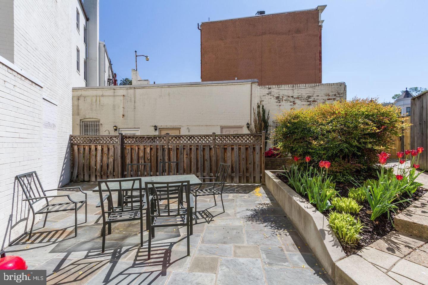 101 N Carolina Ave SE #403