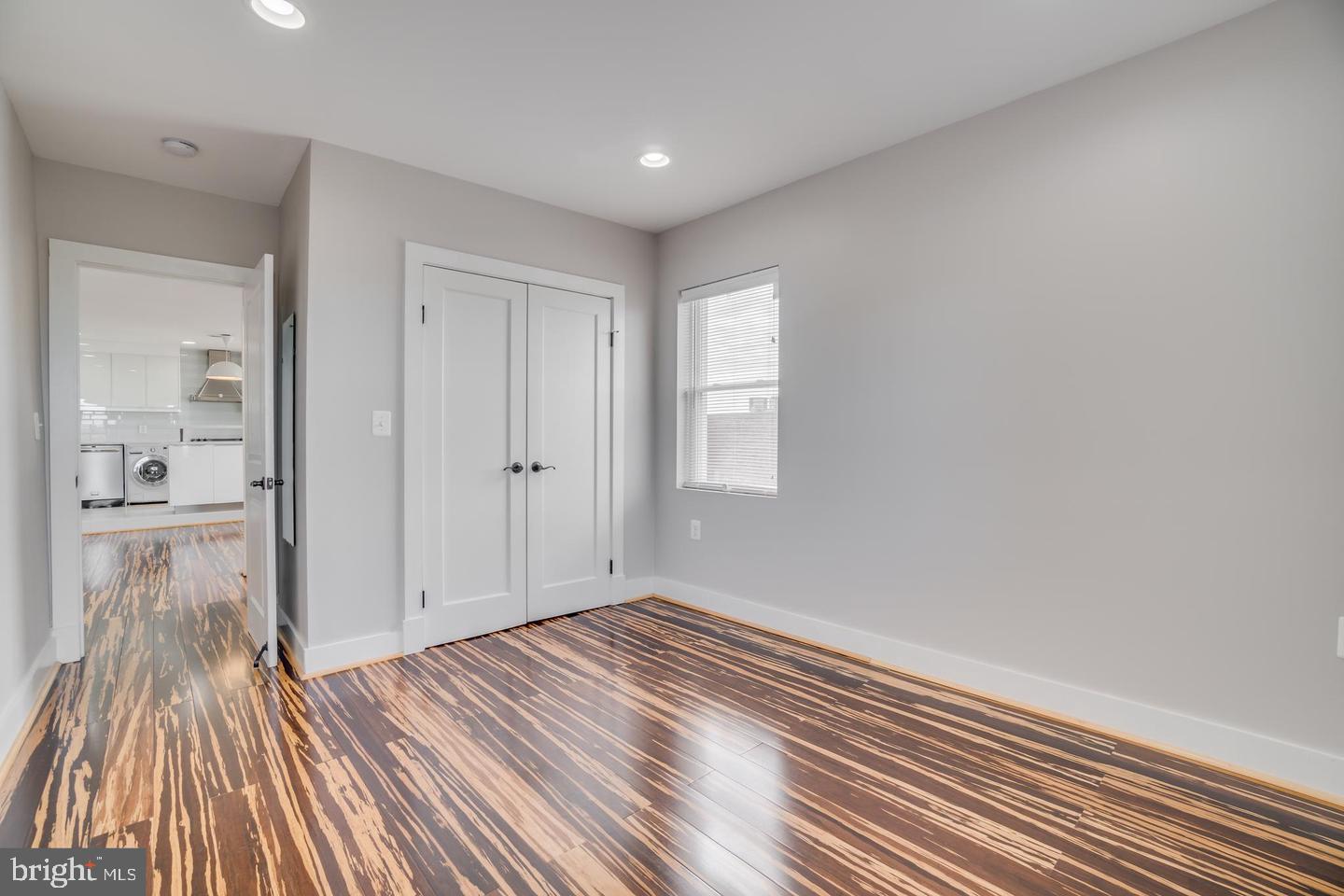 1220 Holbrook Ter NE #205