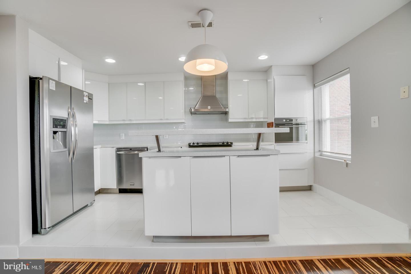 1220 Holbrook Ter NE #205
