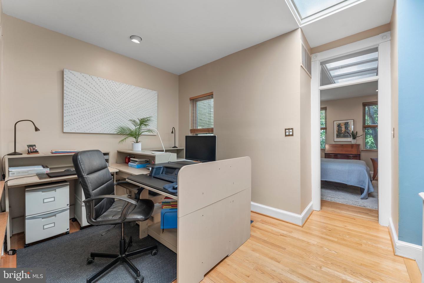 328 G St NE