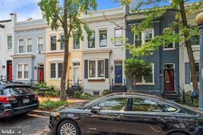 135 Duddington Pl SE