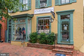 135 Duddington Pl SE