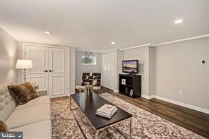 135 Duddington Pl SE