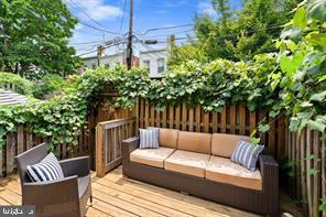 135 Duddington Pl SE