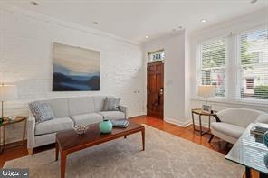 135 Duddington Pl SE