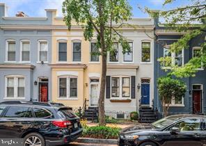 135 Duddington Pl SE