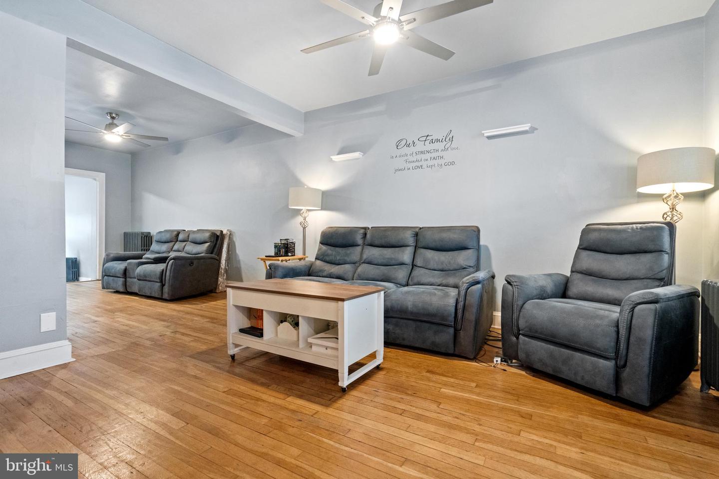 414 23rd Pl NE