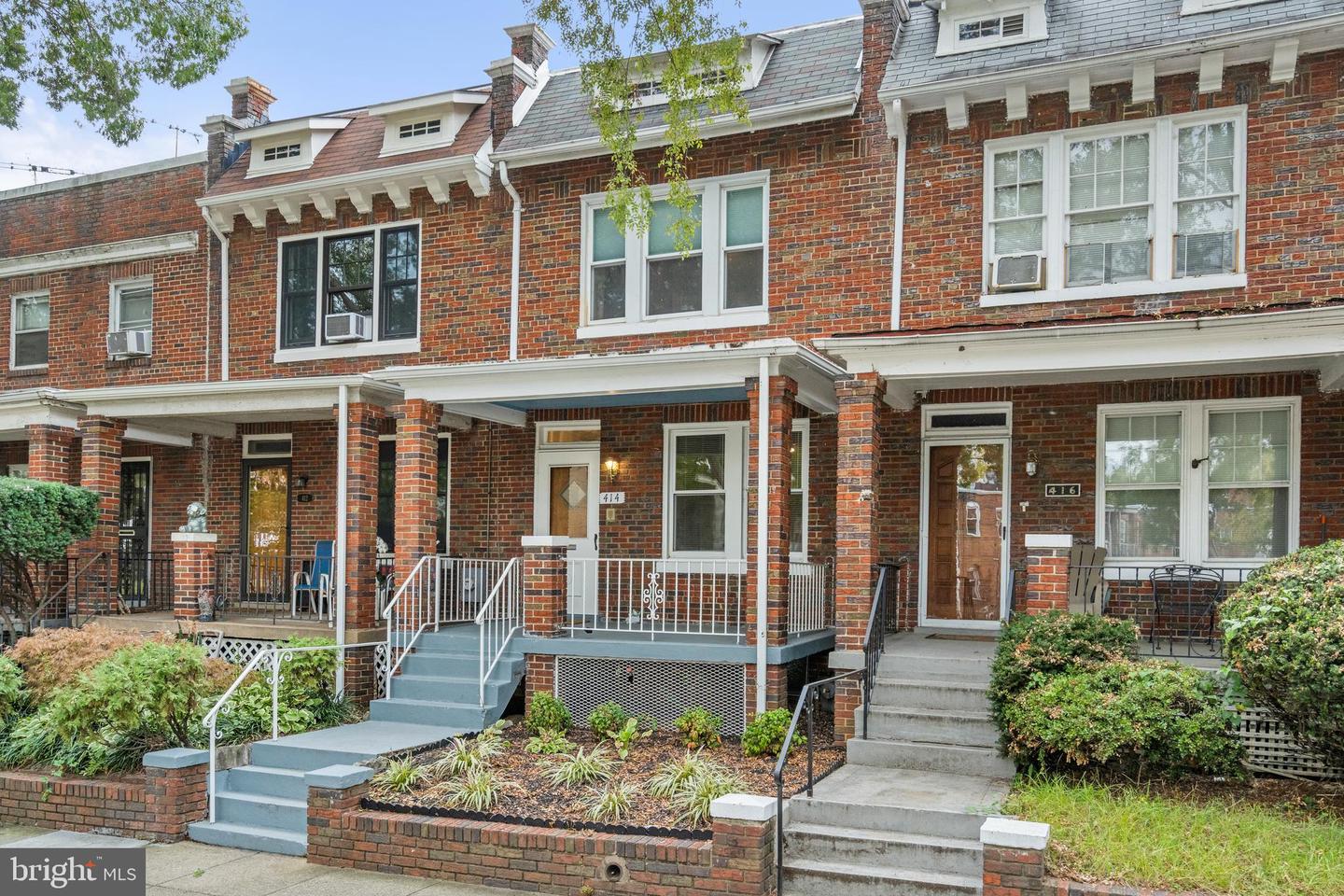 414 23rd Pl NE