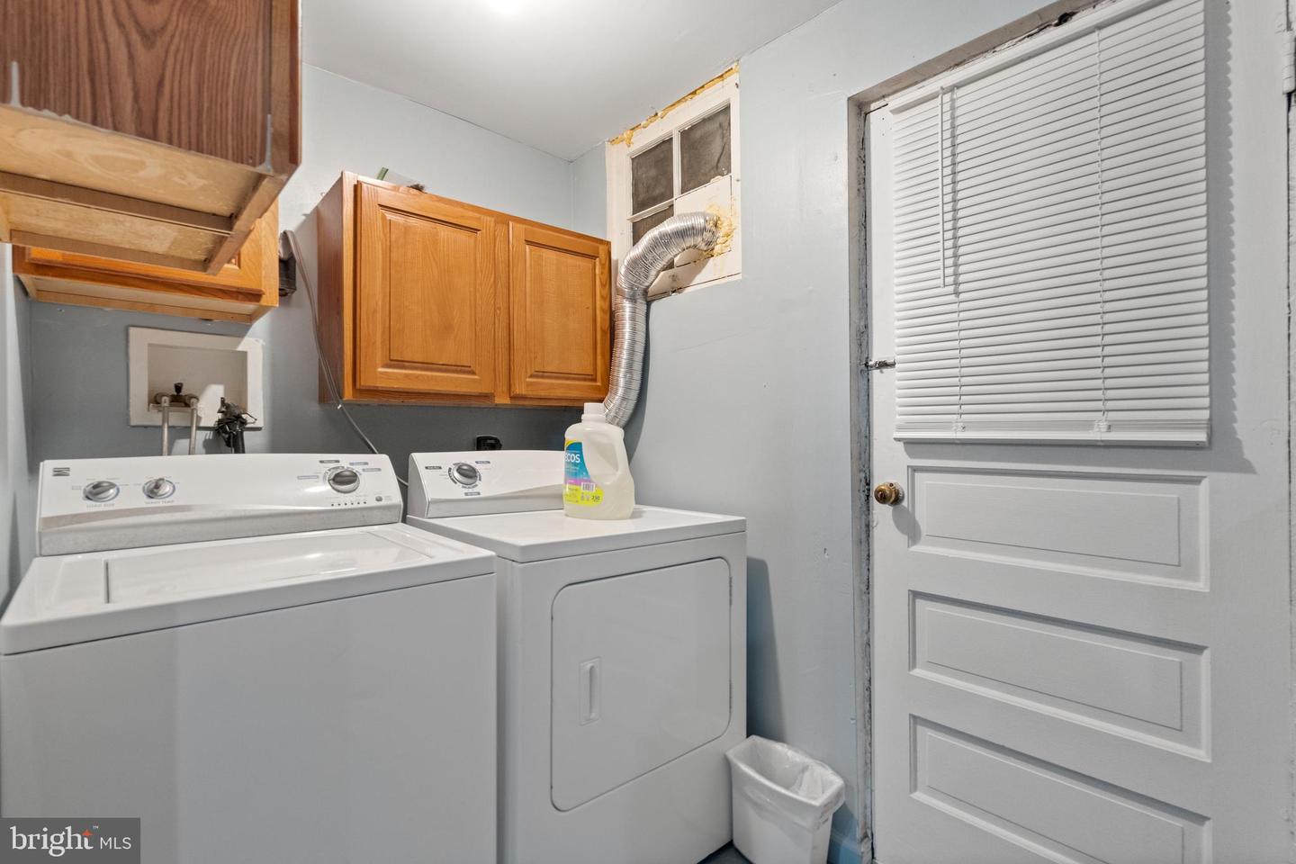 414 23rd Pl NE