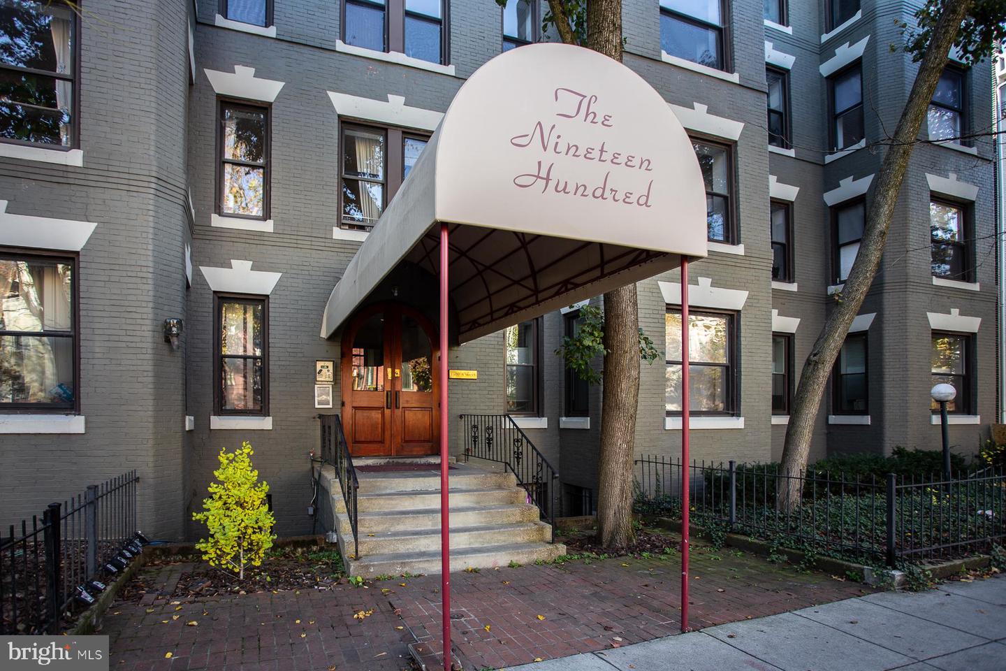 1900 S St NW #101