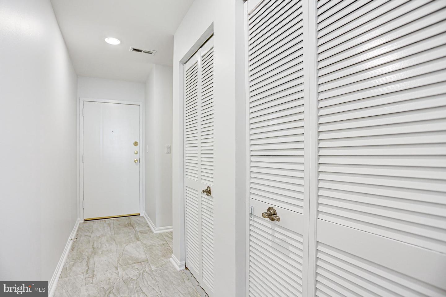 1900 S St NW #101