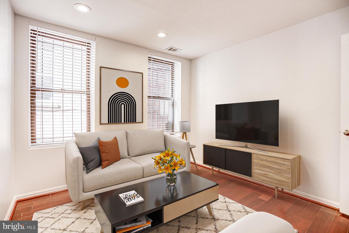 1900 S St NW #101