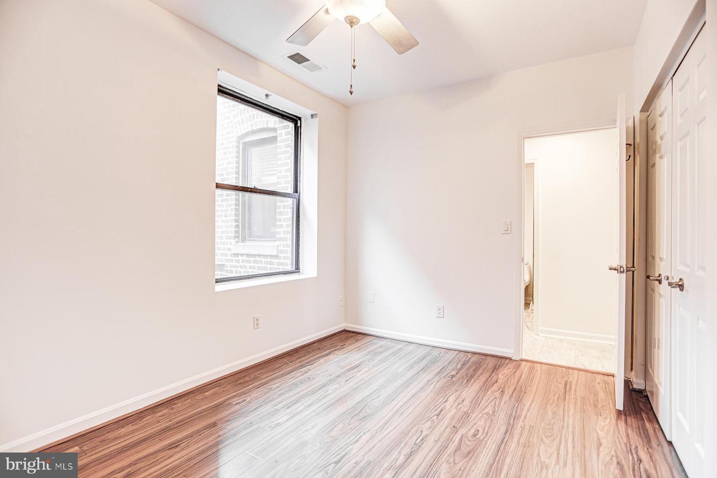1900 S St NW #101