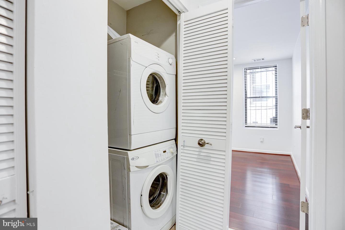 1900 S St NW #101
