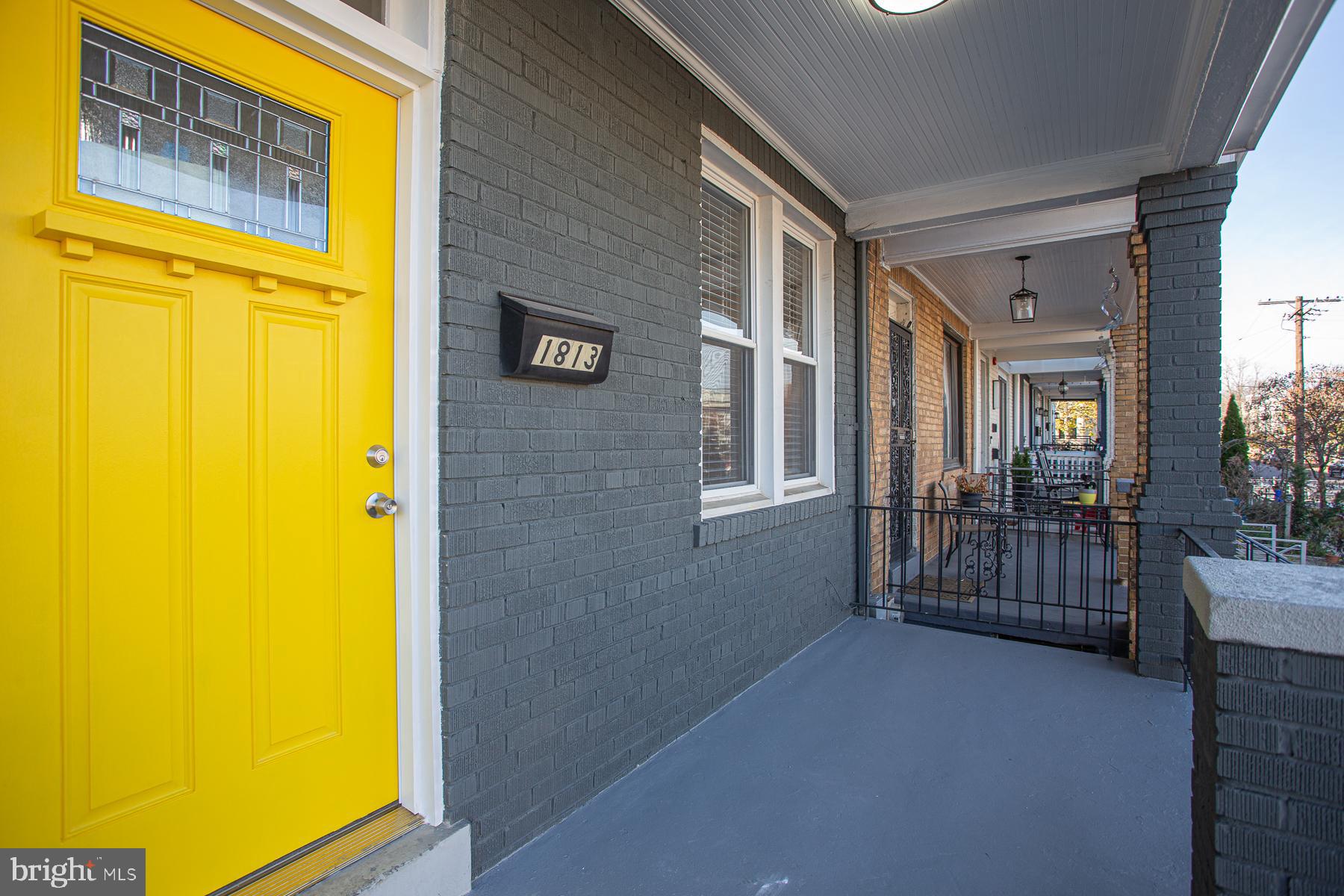 1813 A St SE