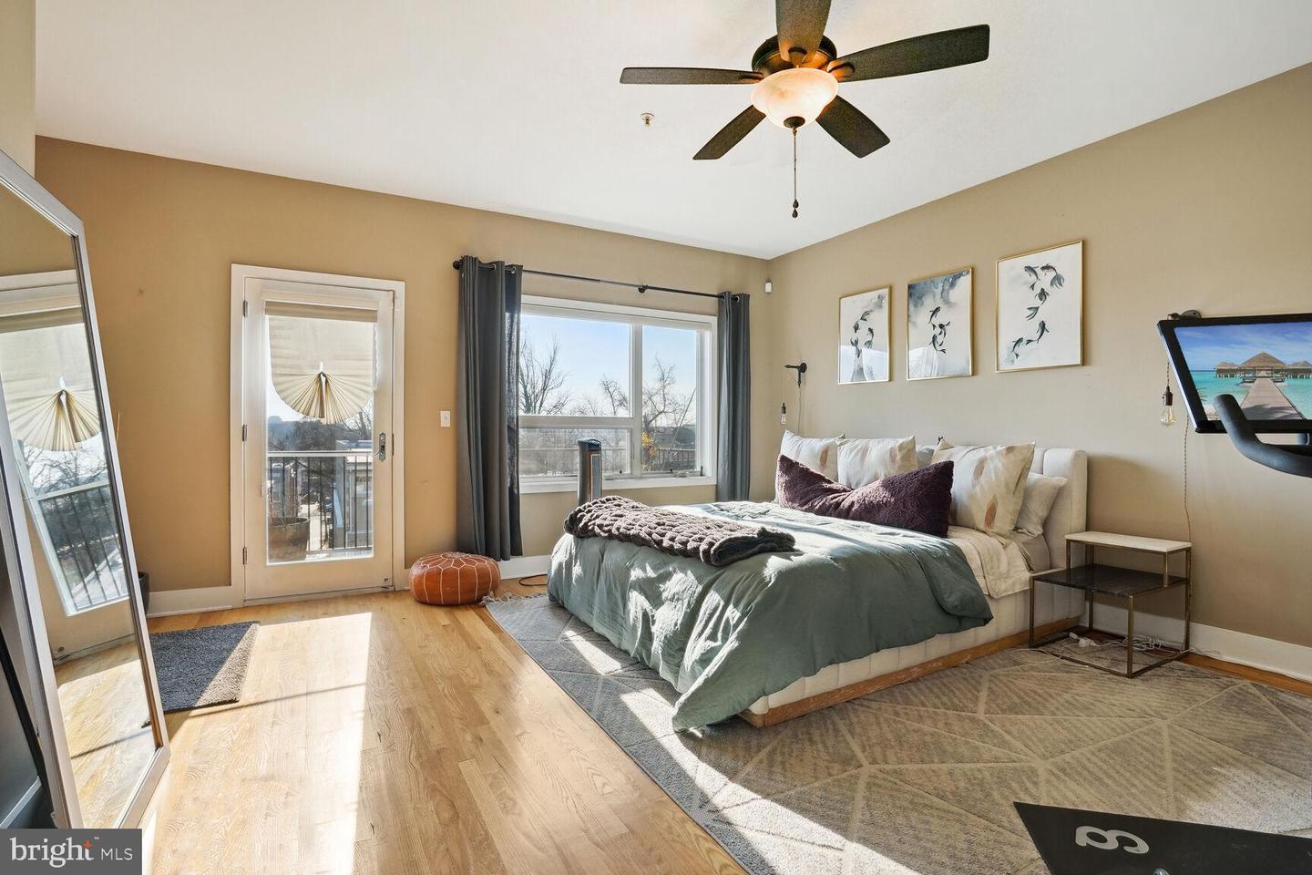 611 M St NE #4