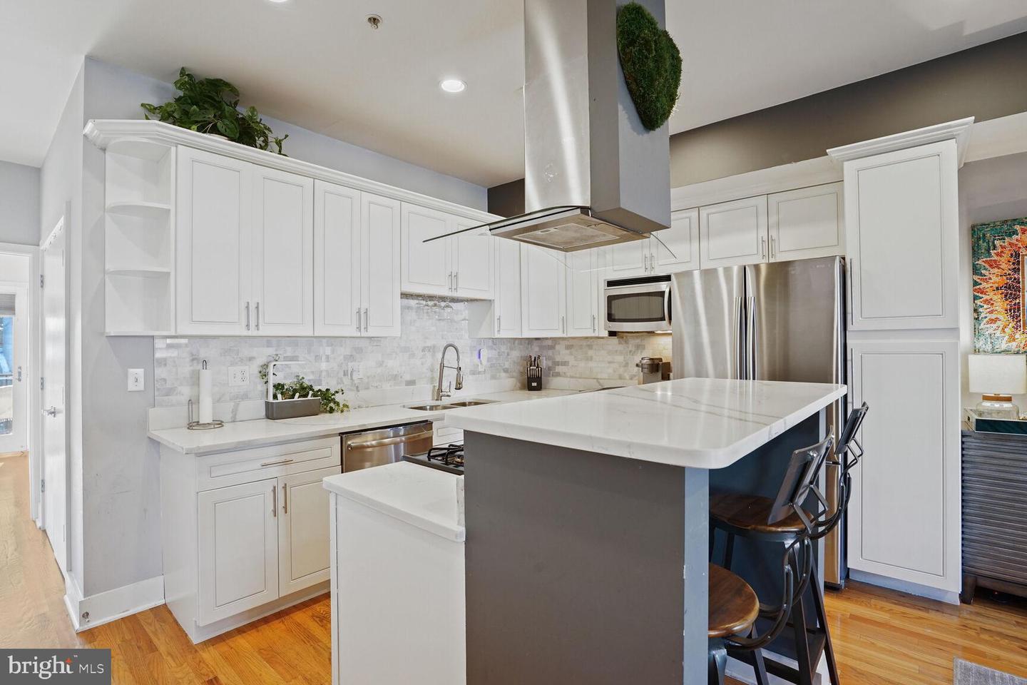 611 M St NE #4