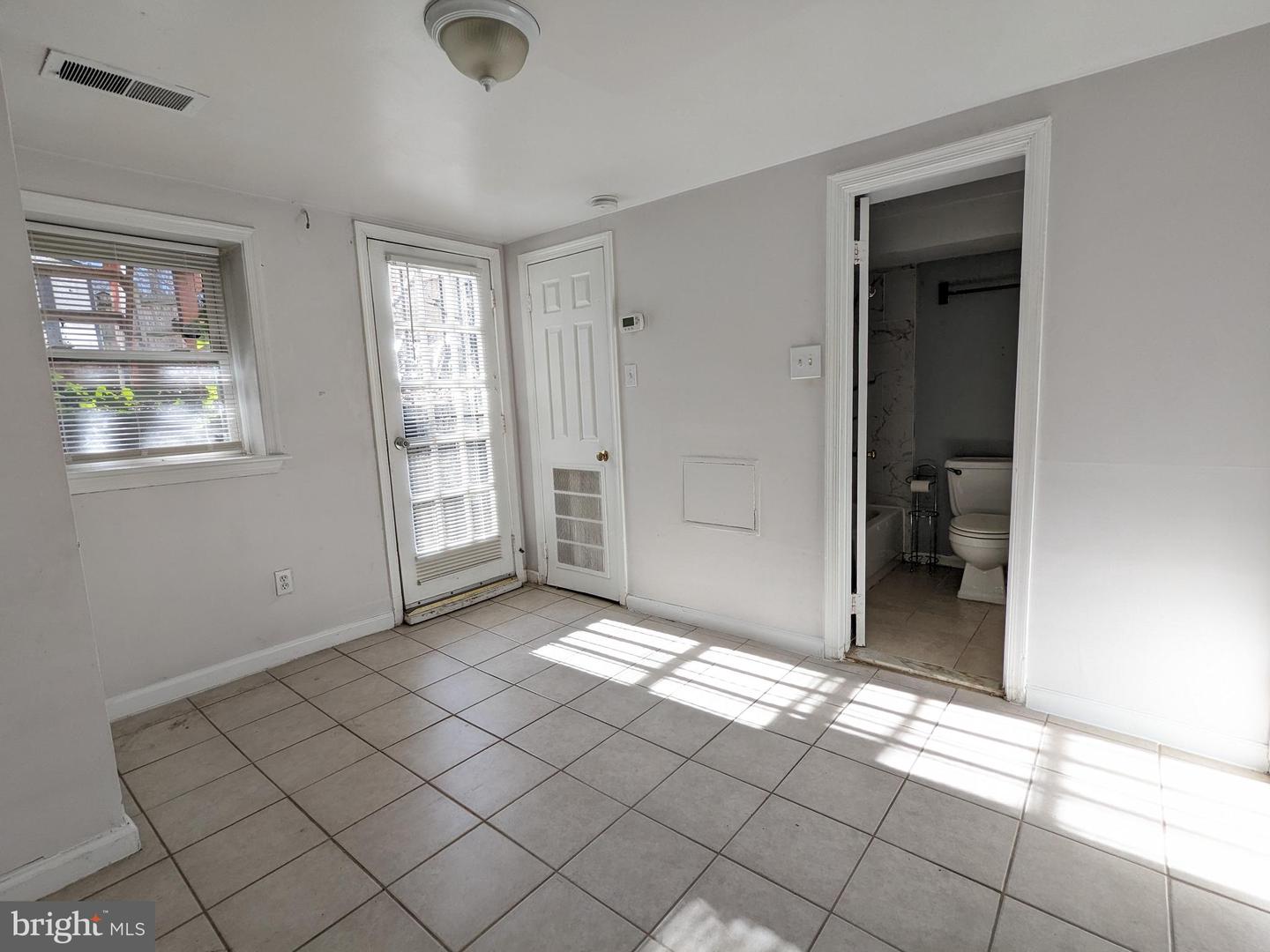 1523 Pennsylvania Ave SE #2