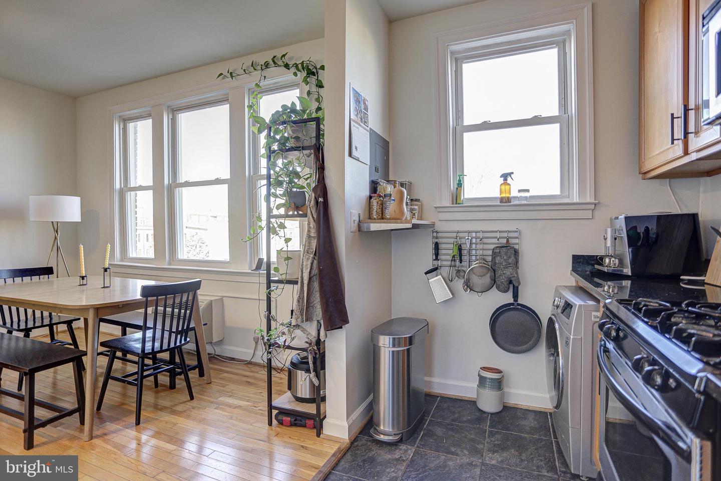 1815 A St SE #302