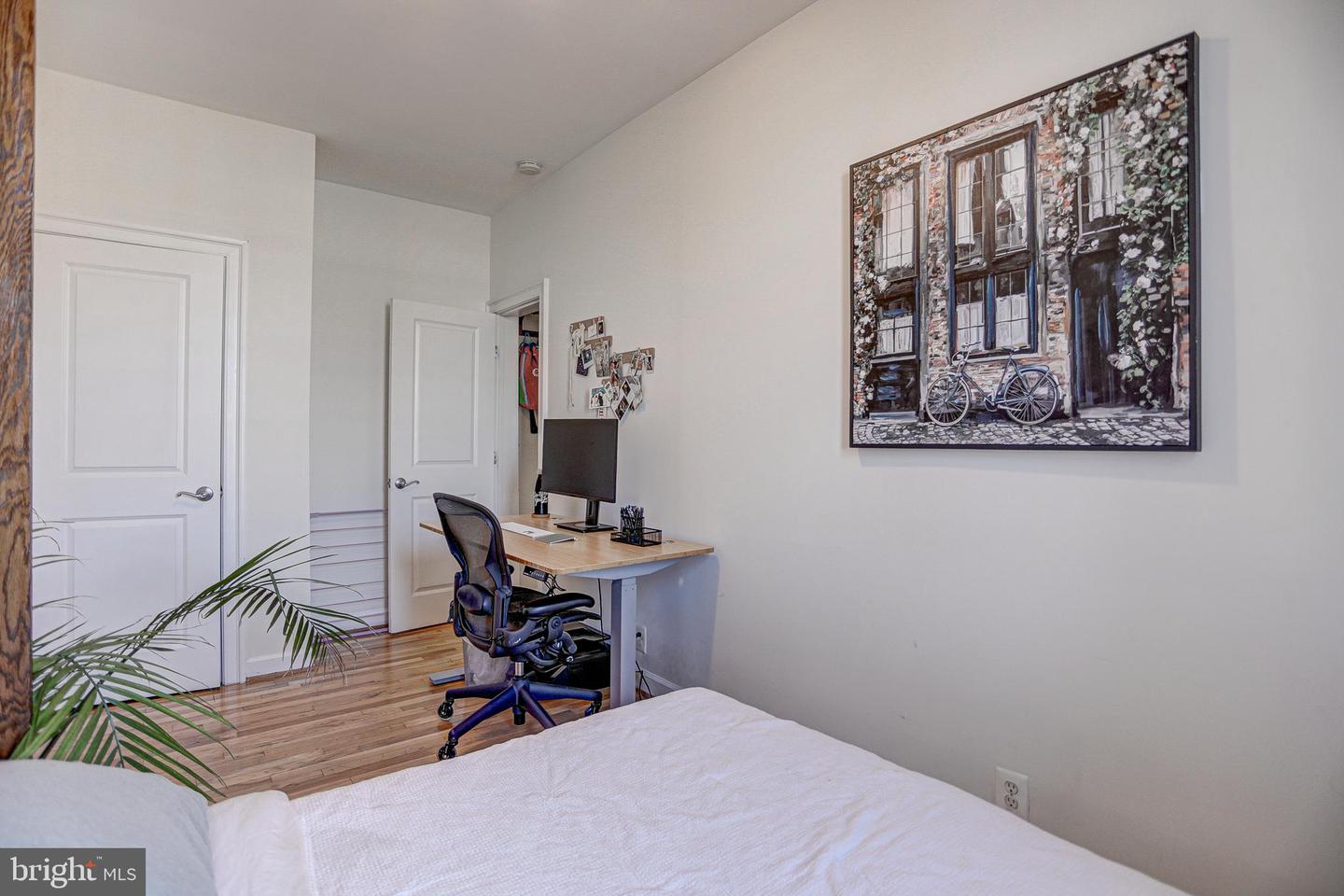 1815 A St SE #302