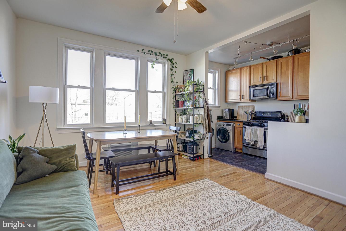 1815 A St SE #302