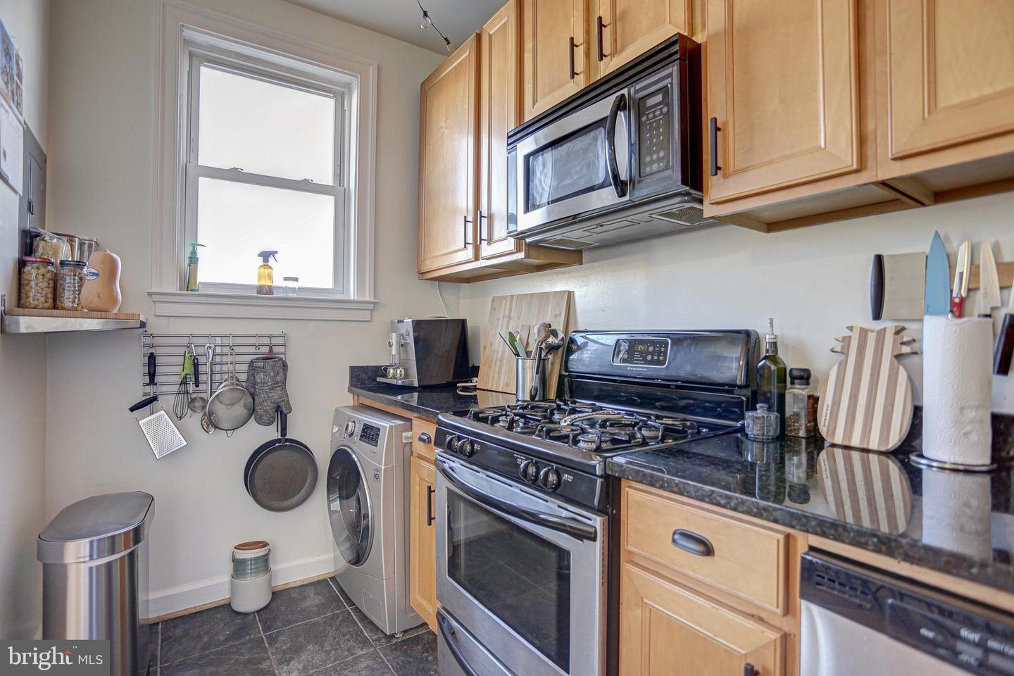 1815 A St SE #302