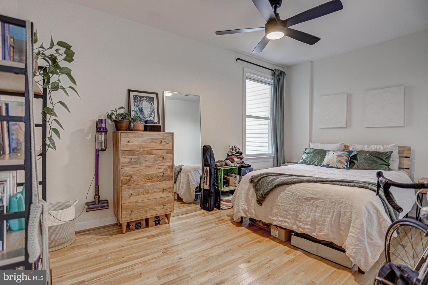 1815 A St SE #302