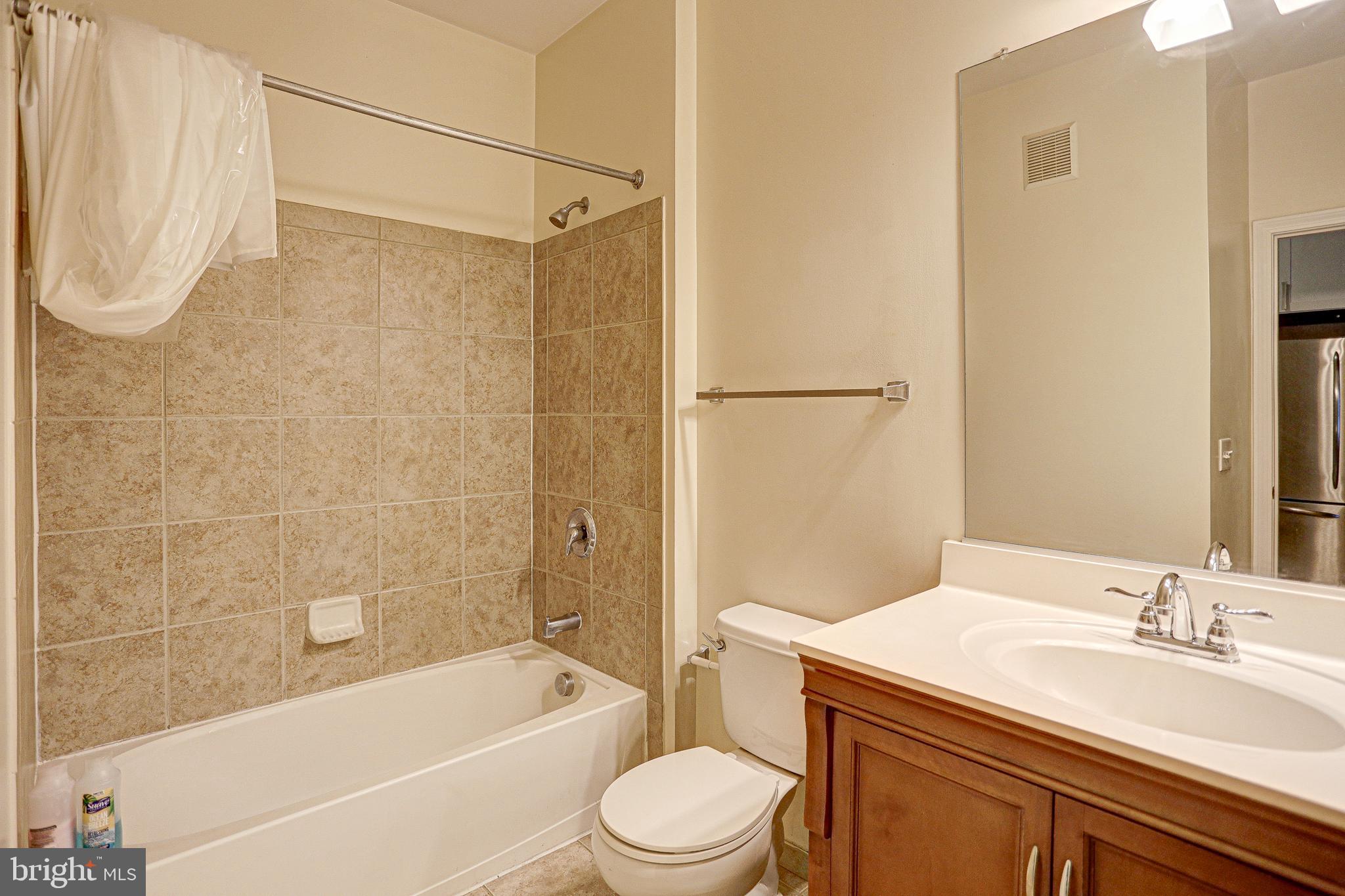 1391 Pennsylvania Ave SE #242