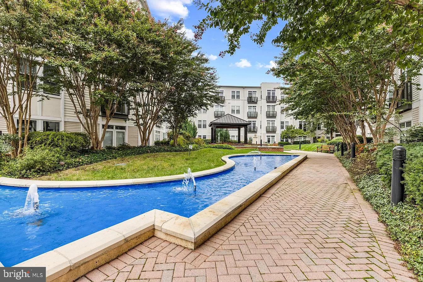 1391 Pennsylvania Ave SE #242