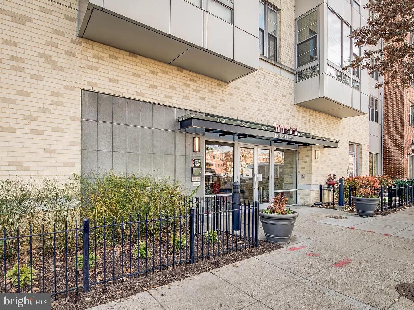 1391 Pennsylvania Ave SE #242