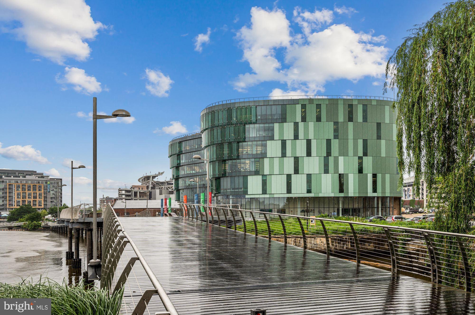 1211 van St SE #1212