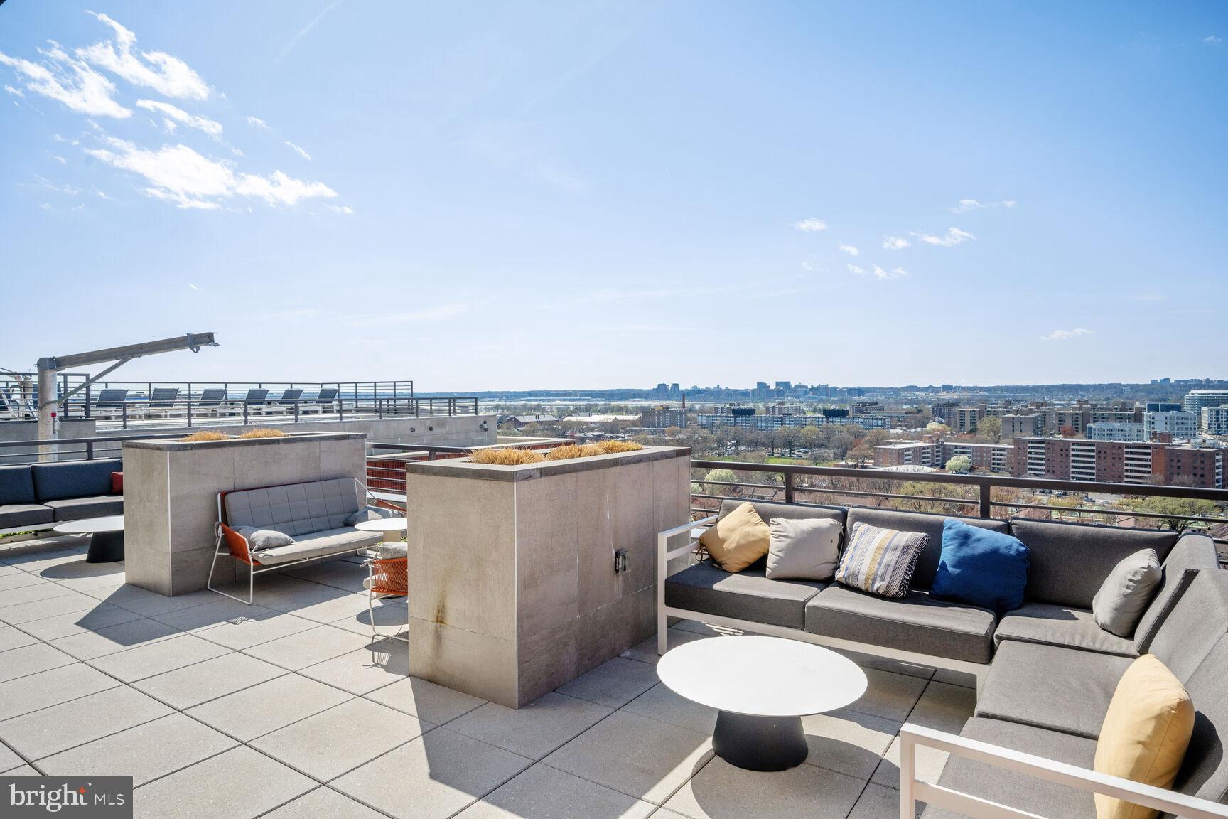 1211 van St SE #1212